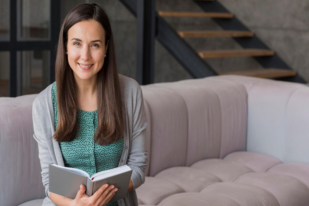 tratamento toc medo de enlouquecer - Psicóloga Fabíola Luciano - Especialista USP TOC Medo de Enlouquecer - O que é, Sintomas, causas e tratamento