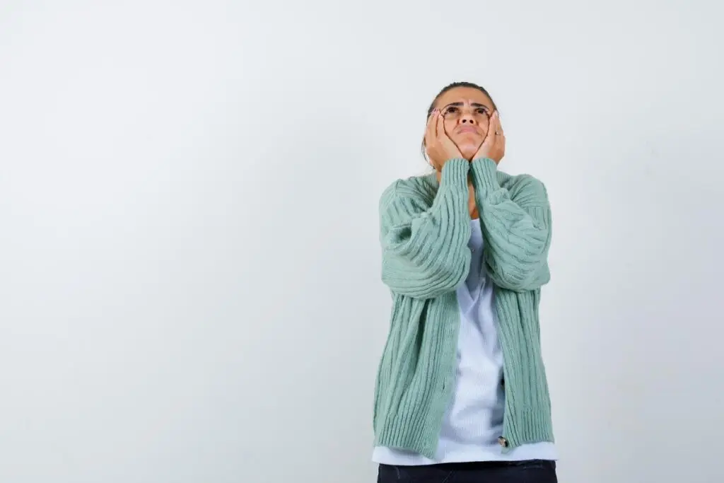 Medo de Enlouquecer – O que significa, sintomas e tratamento